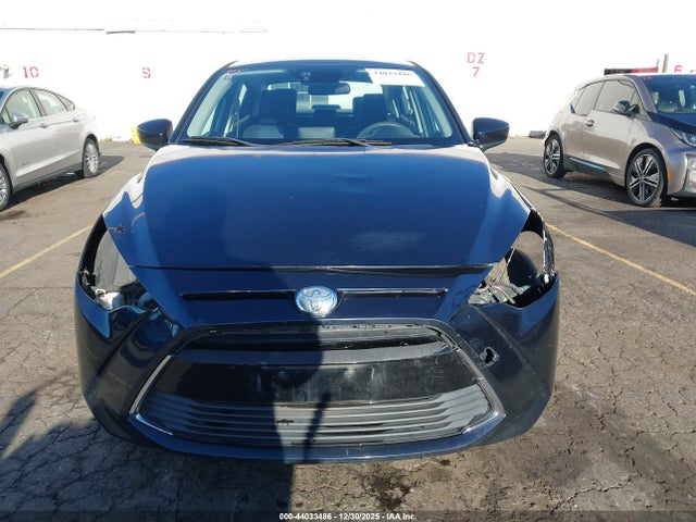 3MYDLBYV6HY176588 Toyota YARIS IA