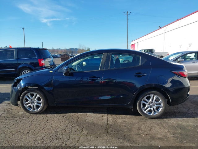 3MYDLBYV6HY176588 Toyota YARIS IA