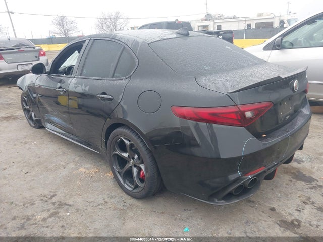 2018 ALFA ROMEO GIULIA ZARFAEAV0J7572800 Photo 2
