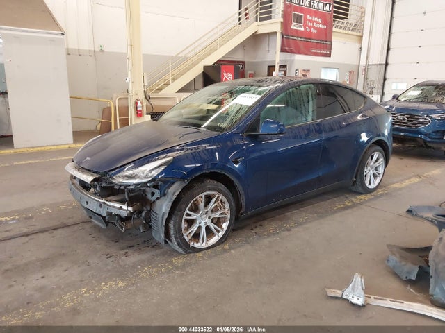 2021 TESLA MODEL Y 5YJYGDEE5MF099836 Photo 1