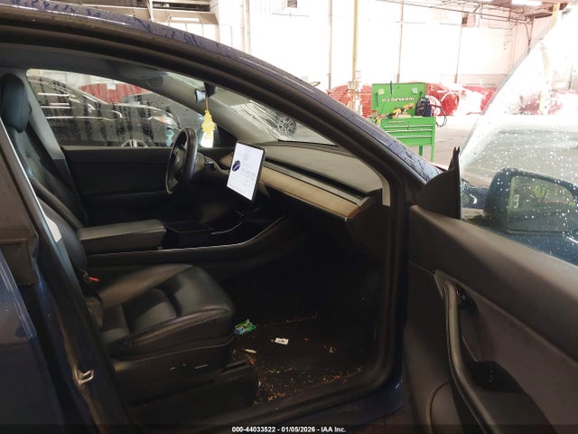 2021 TESLA MODEL Y 5YJYGDEE5MF099836 Photo 4