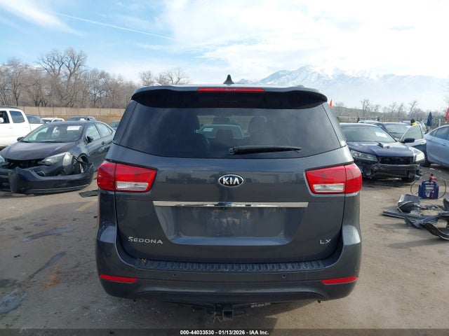 KIA SEDONA LX 2017 KNDMB5C10H6337922 Image 16