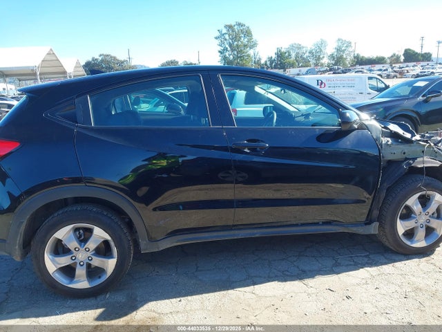 3CZRU6H35NM744835 Honda Hr-v Awd Lx