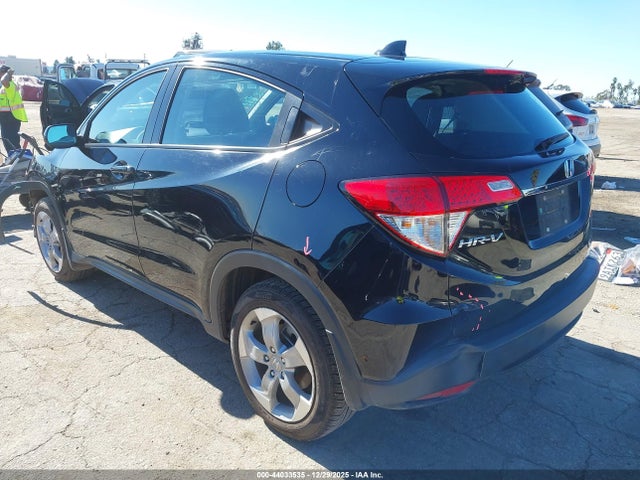 3CZRU6H35NM744835 Honda Hr-v Awd Lx