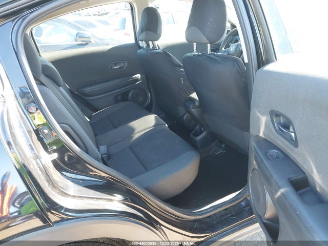 3CZRU6H35NM744835 Honda Hr-v Awd Lx