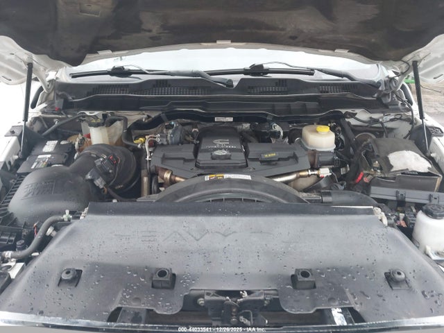 3C6UR5JLXEG217983 RAM 2500 Slt