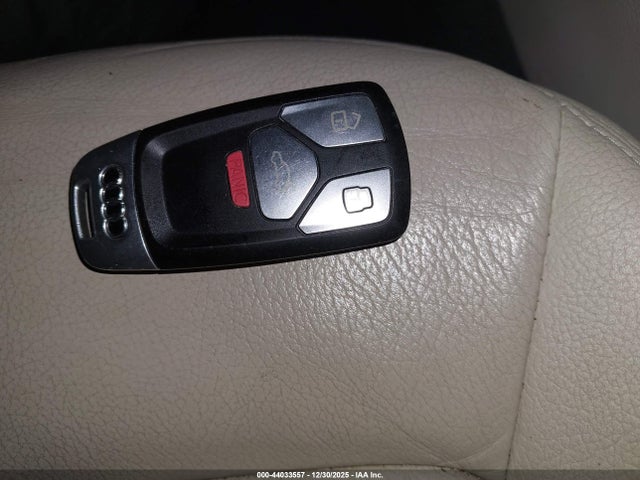WA1BNAFY3J2128875 Audi Q5 2.0t Premium/2.0t Tech Premium