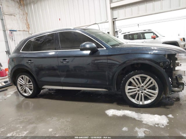 WA1BNAFY3J2128875 Audi Q5 2.0t Premium/2.0t Tech Premium