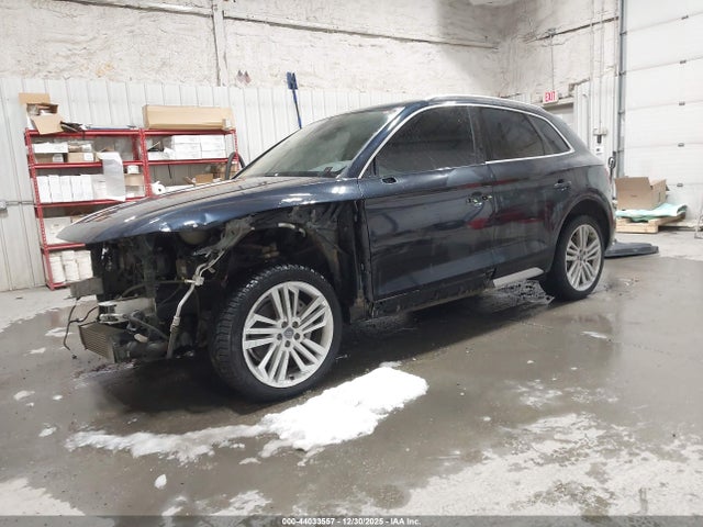 WA1BNAFY3J2128875 Audi Q5 2.0t Premium/2.0t Tech Premium