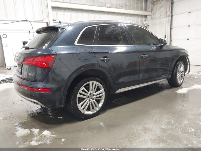 WA1BNAFY3J2128875 Audi Q5 2.0t Premium/2.0t Tech Premium