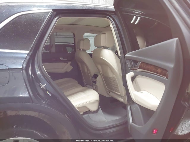 WA1BNAFY3J2128875 Audi Q5 2.0t Premium/2.0t Tech Premium