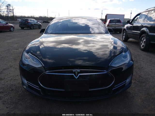 Продажа на аукционе авто 2014 Tesla Model S P85d, vin: 5YJSA1H25EFP64310, номер лота: 44033614