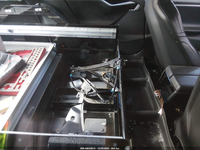 Продажа на аукционе авто 2014 Tesla Model S P85d, vin: 5YJSA1H25EFP64310, номер лота: 44033614