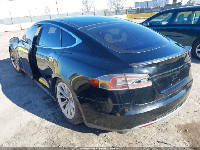 2015 TESLA MODEL S 5YJSA1H49FF081609 Photo 2