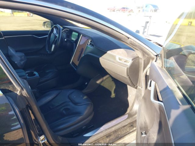 2015 TESLA MODEL S 5YJSA1H49FF081609 Photo 4