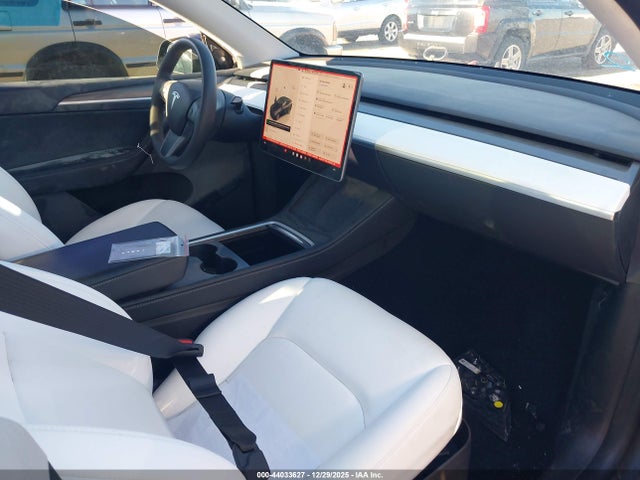 2023 TESLA MODEL Y 7SAYGDEE5PA174538 Photo 4