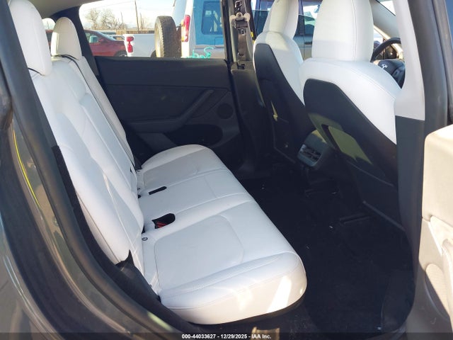 2023 TESLA MODEL Y 7SAYGDEE5PA174538 Photo 7