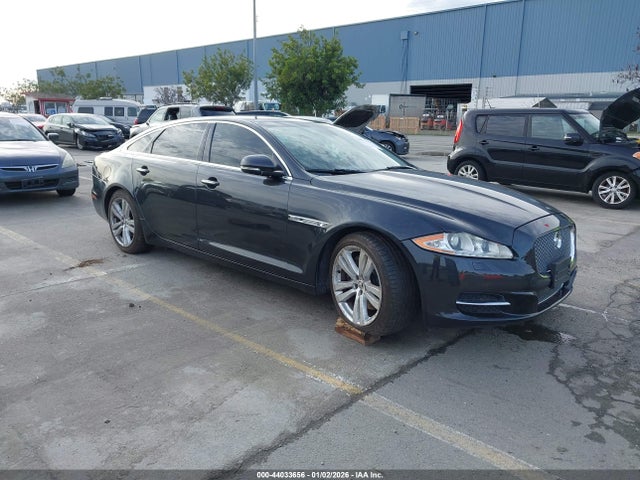 2012 JAGUAR XJ SAJWA2GB0CLV29527 Photo 0