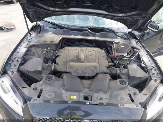 2012 JAGUAR XJ SAJWA2GB0CLV29527 Photo 9