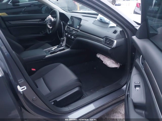 1HGCV1F14NA067269 Honda ACCORD LX