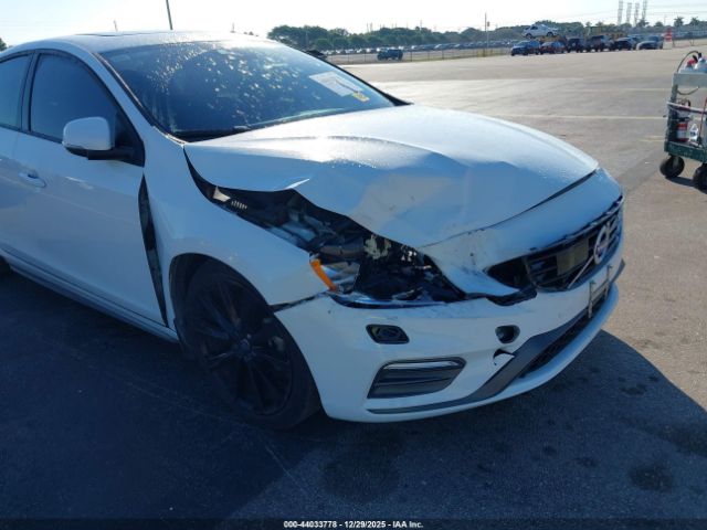 2017 VOLVO S60 YV126MFL8H2425539 Photo 5