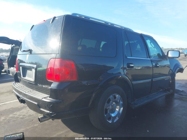 2006 LINCOLN NAVIGATOR 5LMFU27596LJ00612 Photo 3