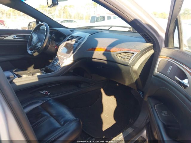 2017 LINCOLN MKZ 3LN6L5C94HR624187 Photo 4