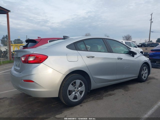 1G1BC5SM3J7228444 Chevrolet Cruze Ls Auto