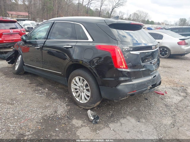 2017 CADILLAC XT5 1GYKNARS5HZ174913 Photo 2