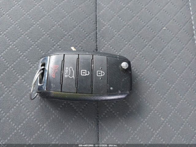 2018 KIA SORENTO 5XYPGDA32JG351269 Photo 10