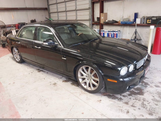 2009 JAGUAR XJ SAJWA79B79SH31633