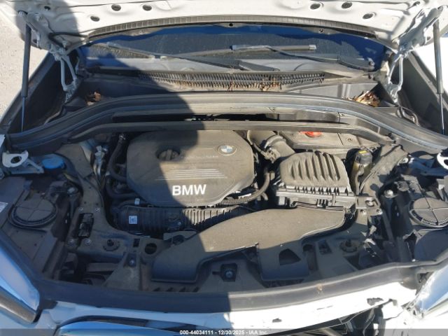 2018 BMW X1 WBXHU7C3XJ5L09083 Photo 9