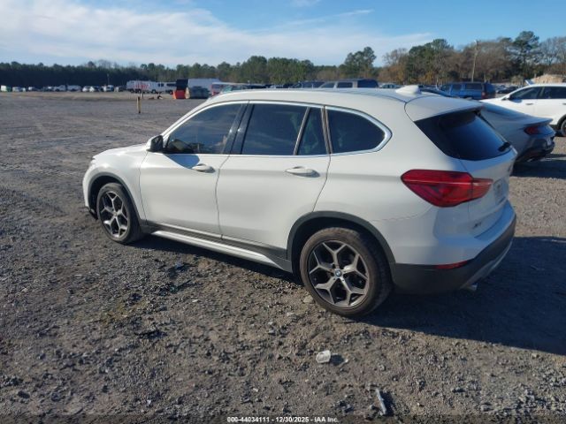 2018 BMW X1 WBXHU7C3XJ5L09083 Photo 2