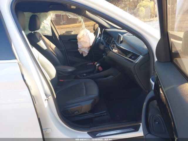 2018 BMW X1 WBXHU7C3XJ5L09083 Photo 4