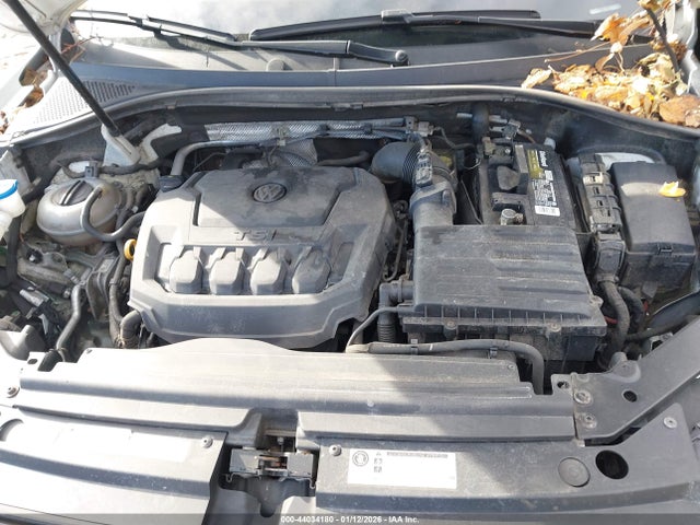 44034180 :رقم المزاد ، 3VV2B7AX5JM002950 vin ، 2018 Volkswagen Tiguan 2.0t Se/2.0t Sel مزاد بيع
