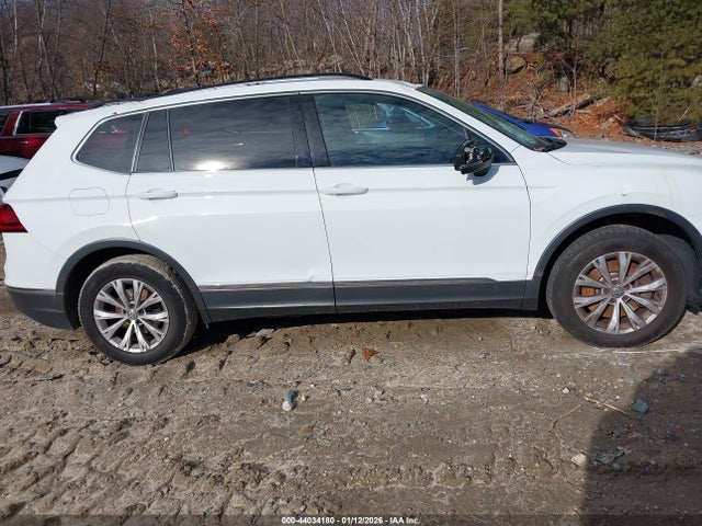 44034180 :رقم المزاد ، 3VV2B7AX5JM002950 vin ، 2018 Volkswagen Tiguan 2.0t Se/2.0t Sel مزاد بيع