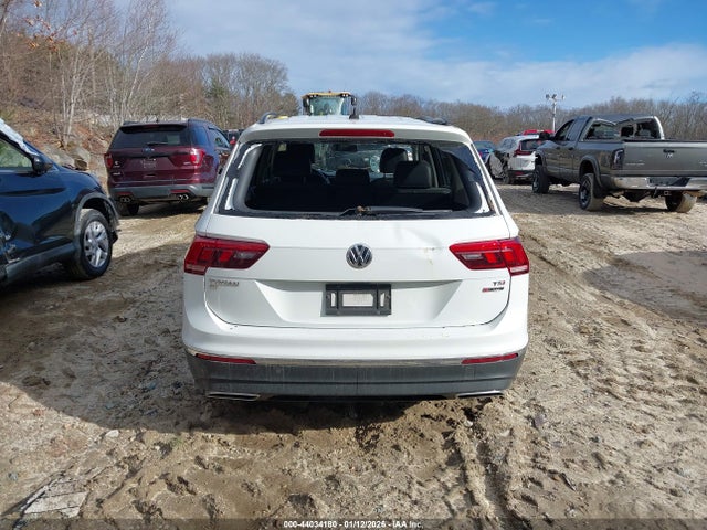 44034180 :رقم المزاد ، 3VV2B7AX5JM002950 vin ، 2018 Volkswagen Tiguan 2.0t Se/2.0t Sel مزاد بيع