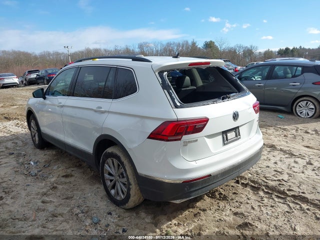 44034180 :رقم المزاد ، 3VV2B7AX5JM002950 vin ، 2018 Volkswagen Tiguan 2.0t Se/2.0t Sel مزاد بيع