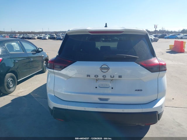 5N1BT3AB6RC746316 Nissan Rogue S Intelligent Awd