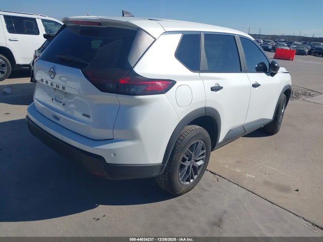 5N1BT3AB6RC746316 Nissan Rogue S Intelligent Awd