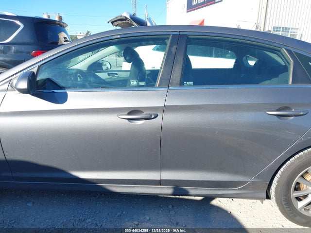 5NPE24AF0JH715018 Hyundai SONATA SE