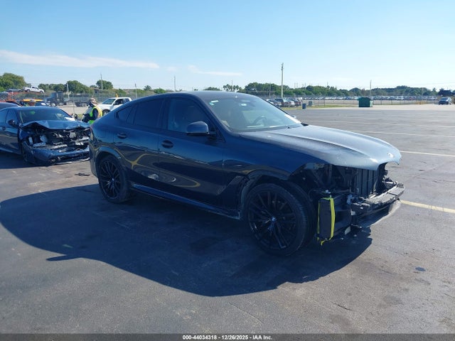 2022 BMW X6 5UXCY6C05N9M69655