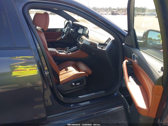 2022 BMW X6 5UXCY6C05N9M69655 Photo 4