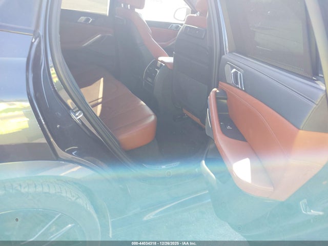 2022 BMW X6 5UXCY6C05N9M69655 Photo 7