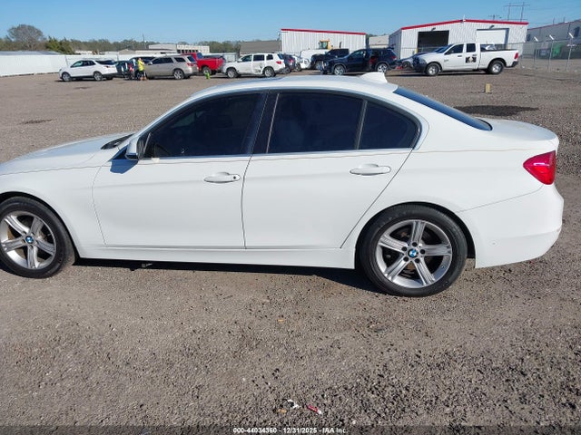 2015 Bmw 328i მანქანა იყიდება აუქციონზე, vin: WBA3A5C58FF607426, აუქციონის ნომერი: 44034360