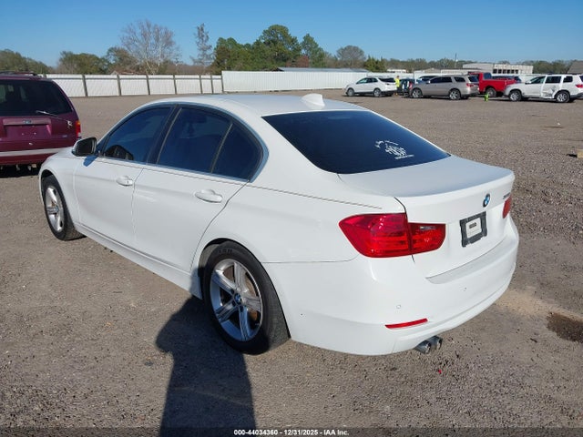 2015 Bmw 328i მანქანა იყიდება აუქციონზე, vin: WBA3A5C58FF607426, აუქციონის ნომერი: 44034360