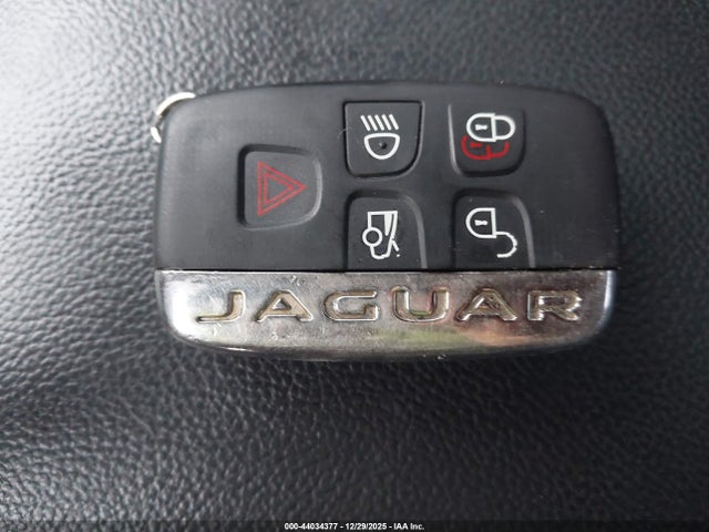 2018 JAGUAR XE SAJAJ4EV5JCP21848 Photo 10