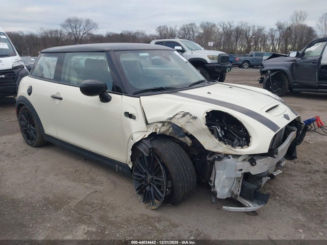 2023 MINI HARDTOP WMW53DH06P2T21805 Photo 0