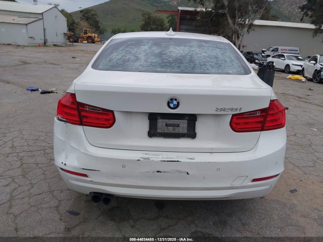 WBA3C1C5XEK114193 BMW 328I