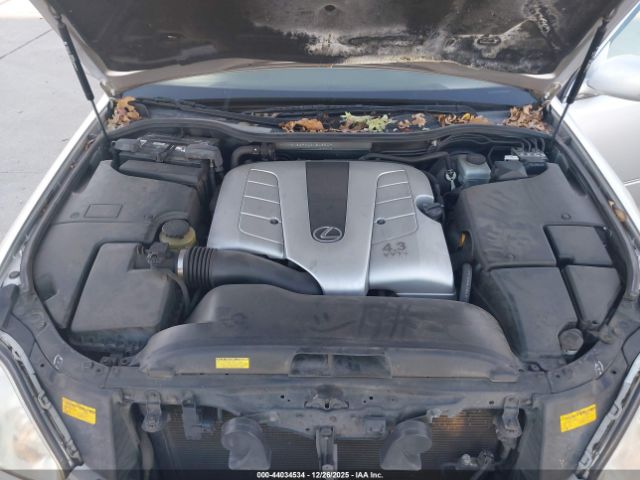 2004 LEXUS LS 430 JTHBN36FX40154890 Photo 9
